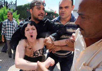 احدى ناشطات فيمن